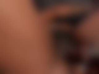 Live cam show with Reina - Ebony Blowjob on SpunkLive