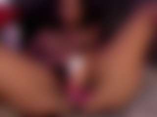 Spettacolo in cam dal vivo con Reina - Solo su Camsoda