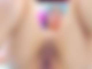 Live cam show with RileySweet - Living Room on Dare Cams