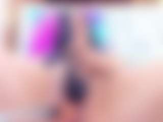 Live cam show with RileySweet - Living Room on dropp.cam