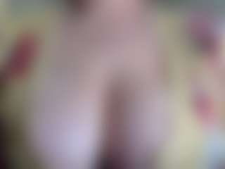 Milfcamila's Live Sex Cam Show