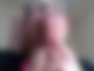 Milfcamila's Live Sex Cam Show