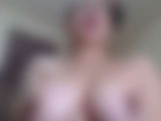 Milfcamila's Live Sex Cam Show