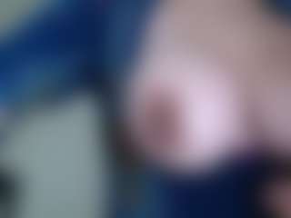 Spettacolo in cam dal vivo con Milfcamila - Dildo Mature su Camsoda