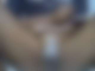 Live cam show with queentalia - Ebony Petite on Hubzter Live