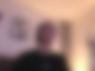 Mia-Thompson-1's Live Sex Cam Show