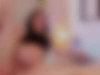 Live cam show with Mia-Thompson-1 - Facial Piercings on Camsoda