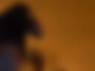 Mia-Thompson-1's Live Sex Cam Show