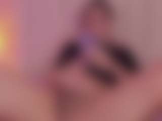 Live cam show with Mia-Thompson-1 - Smoking on xxxlivecams.org