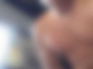 Live cam show with suckitandseee - Beardy on Stripli.com