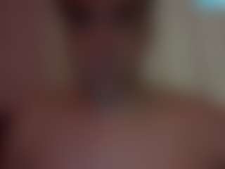 Live cam show with suckitandseee - Beardy on studioflirtlive.com
