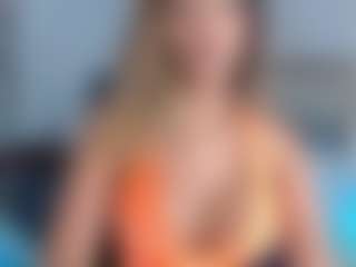 Live cam show with EylinMontana - Milk on Livezox