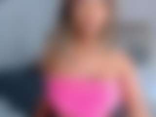 Live cam show with EylinMontana - Milk on Camsoda