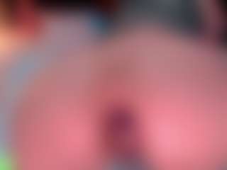 Live cam show with Ailinups - Curly Hair on nudelive.tv