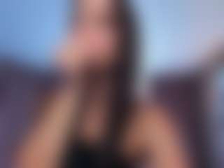 Live cam show with Love-Lines - Moaning on Camsoda