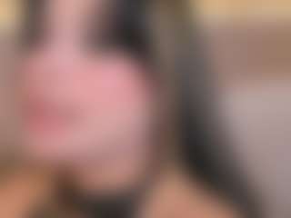 Live cam show with Emma - Facial on Fling VIP Chat
