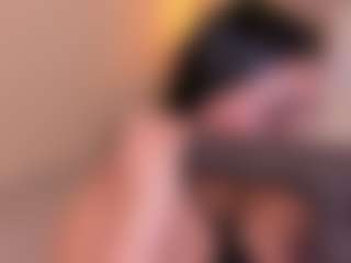 Show live cam dengan Emma - Hairy Pussy di Camsoda