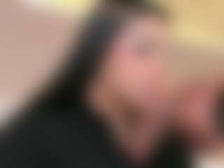 Live cam show with Emma - Petite on CamwithHer