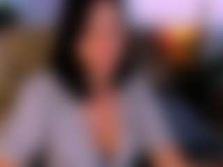 Keeeelly MILF webcam performer live streaming