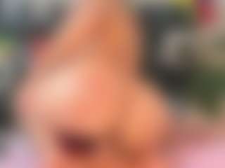 Maturedoly-1's Live Sex Cam Show