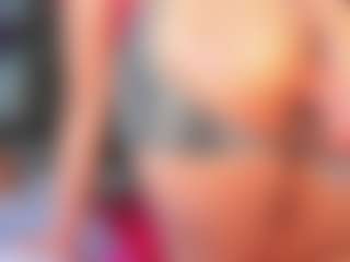 Maturedoly-1's Live Sex Cam Show