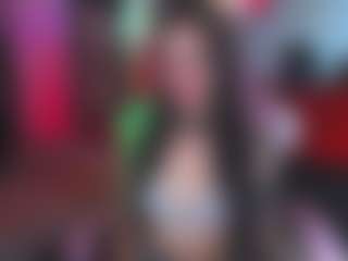 Live cam show with HeidyCarter - Bikini on Big Tits