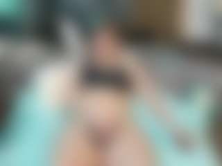 Live cam show with SaveTheBea - Neon Hair on SpunkLive