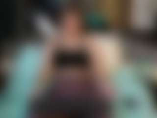 SaveTheBea's Live Sex Cam Show