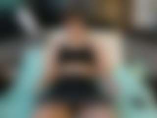 SaveTheBea's Live Sex Cam Show