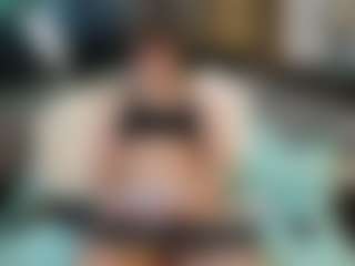 SaveTheBea's Live Sex Cam Show