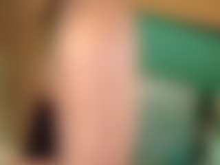 SaveTheBea's Live Sex Cam Show