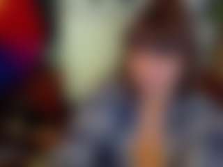 SaveTheBea's Live Sex Cam Show