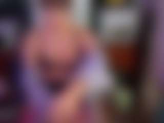 SaveTheBea's Live Sex Cam Show