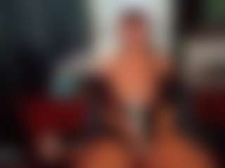 SaveTheBea's Live Sex Cam Show