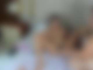 Live cam show with studValerin-Abbi - Average on sexylive.show