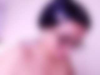 Live cam show with andrea-jones11 - Oil on Camsoda
