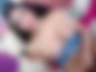 Live cam show with ValeriaRiosQueen - Average on Camsoda