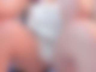 Live cam show with Yiovanna19 - Legs on Camsoda