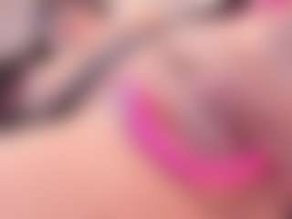 Live cam show with Yiovanna19 - Long Legs on Camsoda
