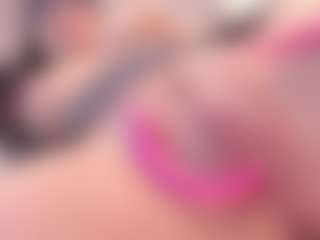 Show in cam erotica live di Yiovanna19