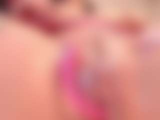 Live cam show with Yiovanna19 - Fatpussy on LiveSexCams6