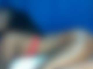 Live cam show with BUSTY-BEE - Oil on Fling VIP Chat