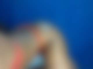 Live cam show with BUSTY-BEE - Facial Piercings on Streamer API