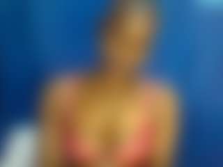 BUSTY-BEE's Live Sex Cam Show