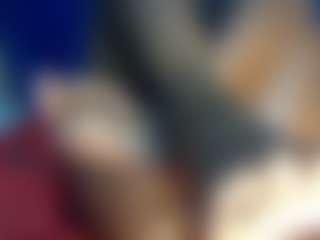BUSTY-BEE's Live Sex Cam Show