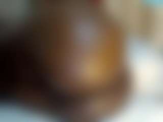 Live cam show with BUSTY-BEE - Black Small Tits on Cam Slut