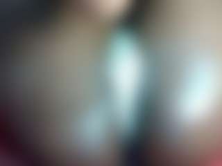 BUSTY-BEE's Live Sex Cam Show