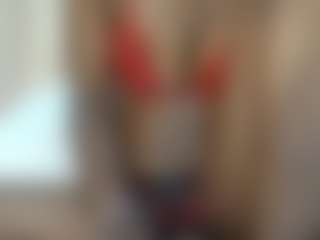 BUSTY-BEE's Live Sex Cam Show