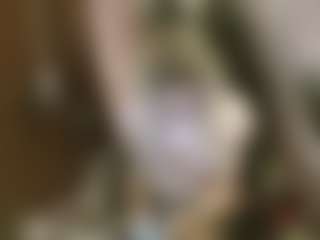Live cam show with Emilie - Tattoos on Milfs Live
