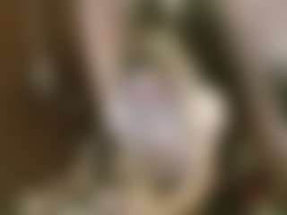 Live cam show with Emilie - Blue Eyes on Milfs Live